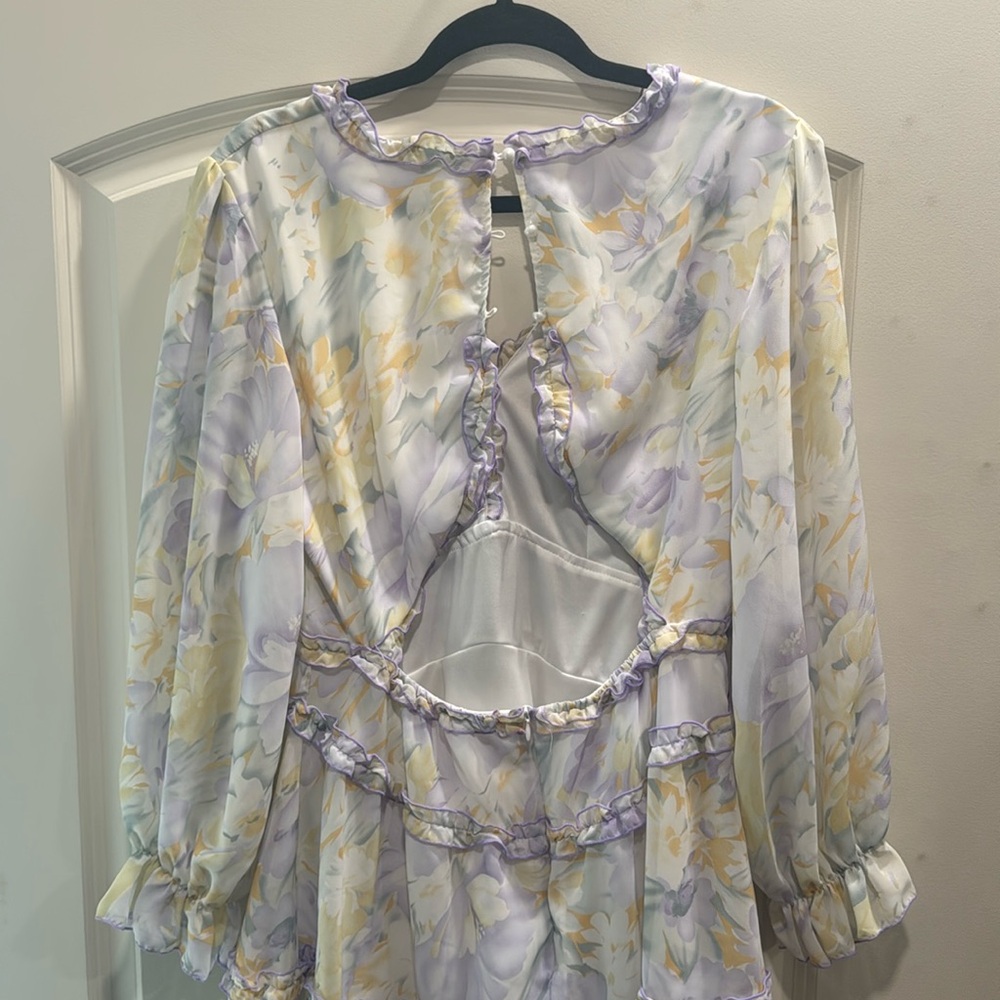 Size large dress. Never worn